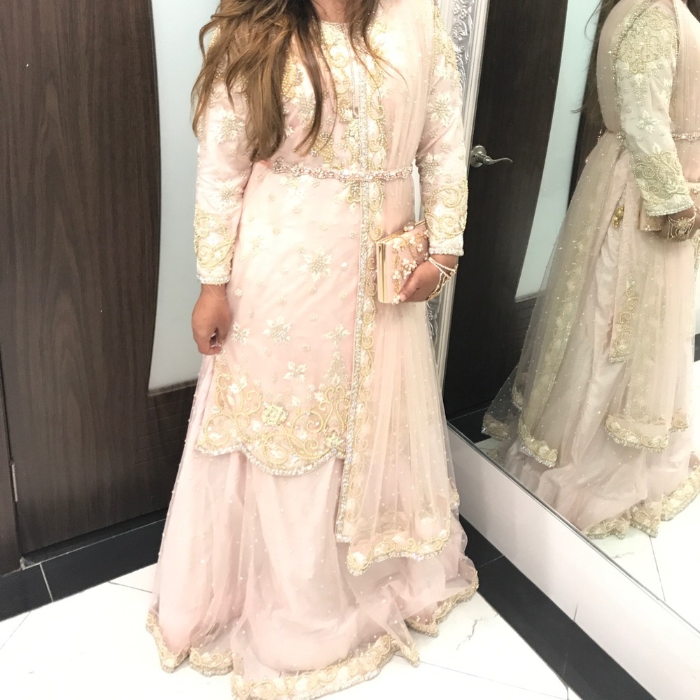 Pakistani lehenga - Picture 3 of 4
